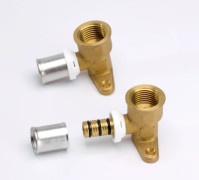 Колено настенное 16х1/2" Пресс RIIFO Omni